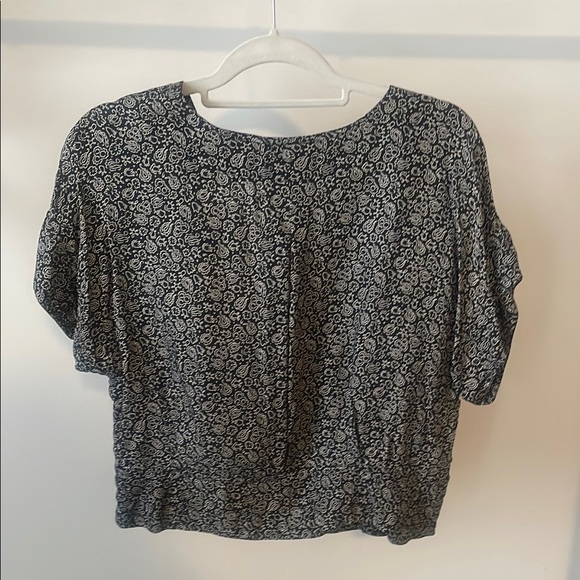 Madewell Black and White Relaxed Short Sleeve Cropped Blouse - Picture 5 of 5